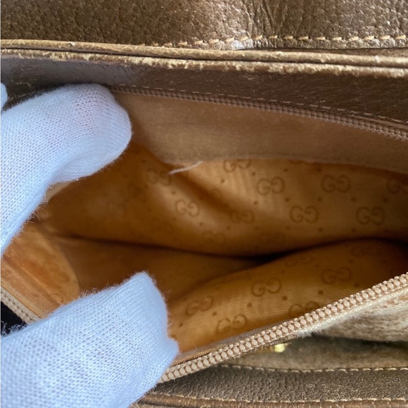 Gucci Vintage Crossbody Bag - Picture 3 of 14